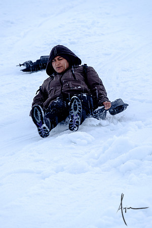 Suchi on the snowboards