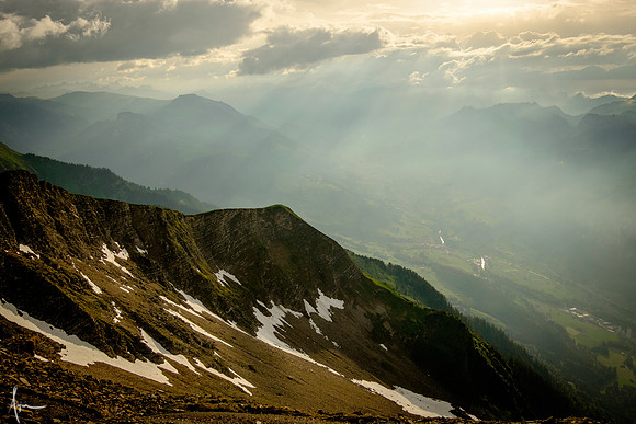 Crepuscular rays over Niesen