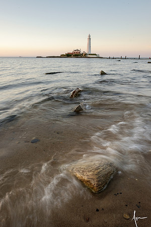 St Mary's lighthouse, dusk I