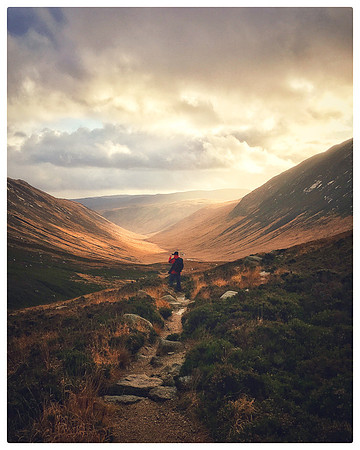 Wanderer over Glen rosa